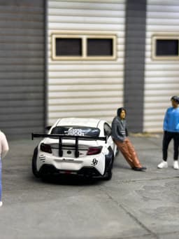 1:18 scale touring sedan